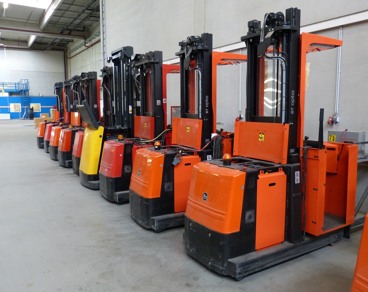 The Costs and Benefits of Different Forklift Fuel Options